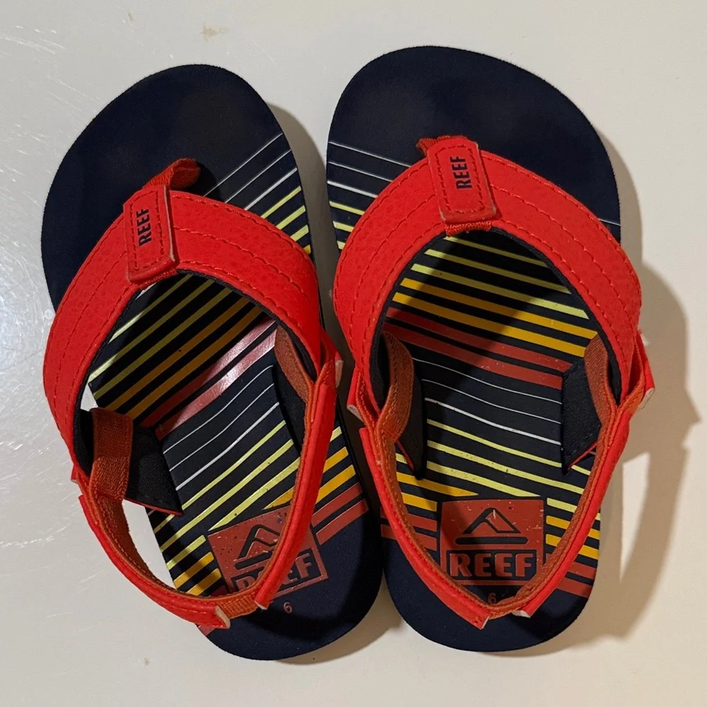 Reef Kids (Baby) Ahi Sandals with Red Straps and Blue Soles Size 6